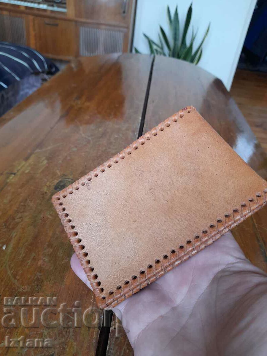 Стар кожен портфейл,портмоне с цена 30.00 лв. | € 15.34 Стар кожен портфейл,портмоне с цена 30.00 лв. | € 15.34