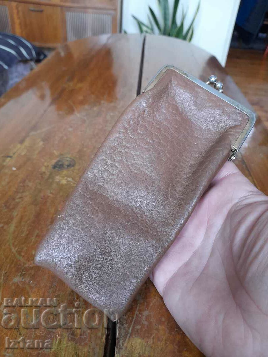 Auction  Old glasses case