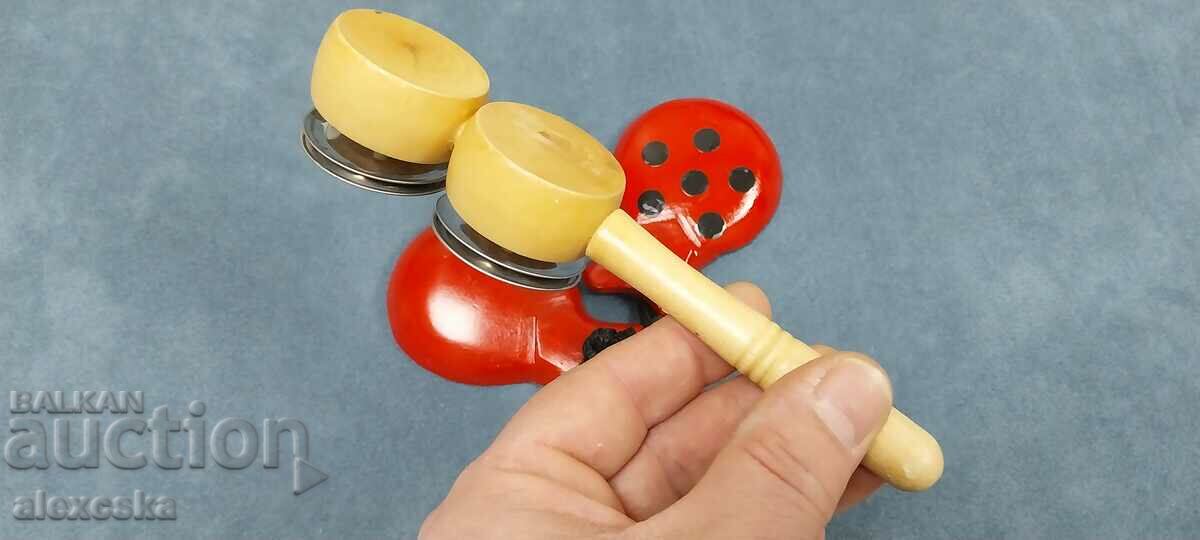 Delivery of Set of Castanets Delivery of Set of Castanets