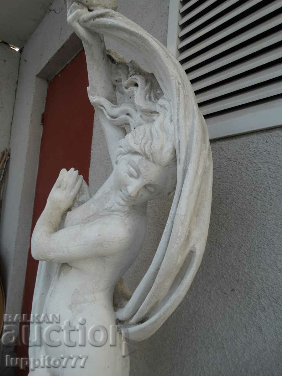 Delivery of Sculpture stylized female figure handmade concrete Delivery of Sculpture stylized female figure handmade concrete