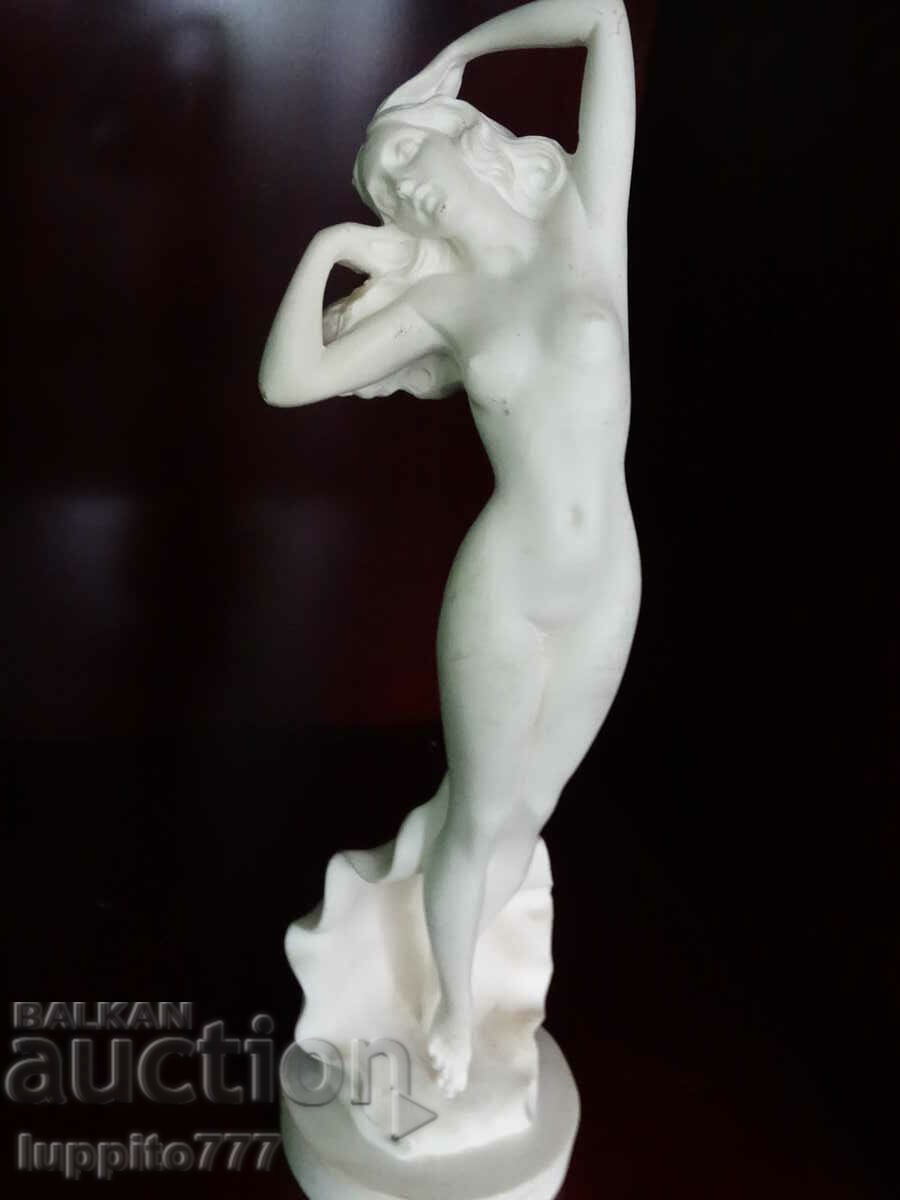 Скулптура статуетка  стилизирана фигура на АФРОДИТА