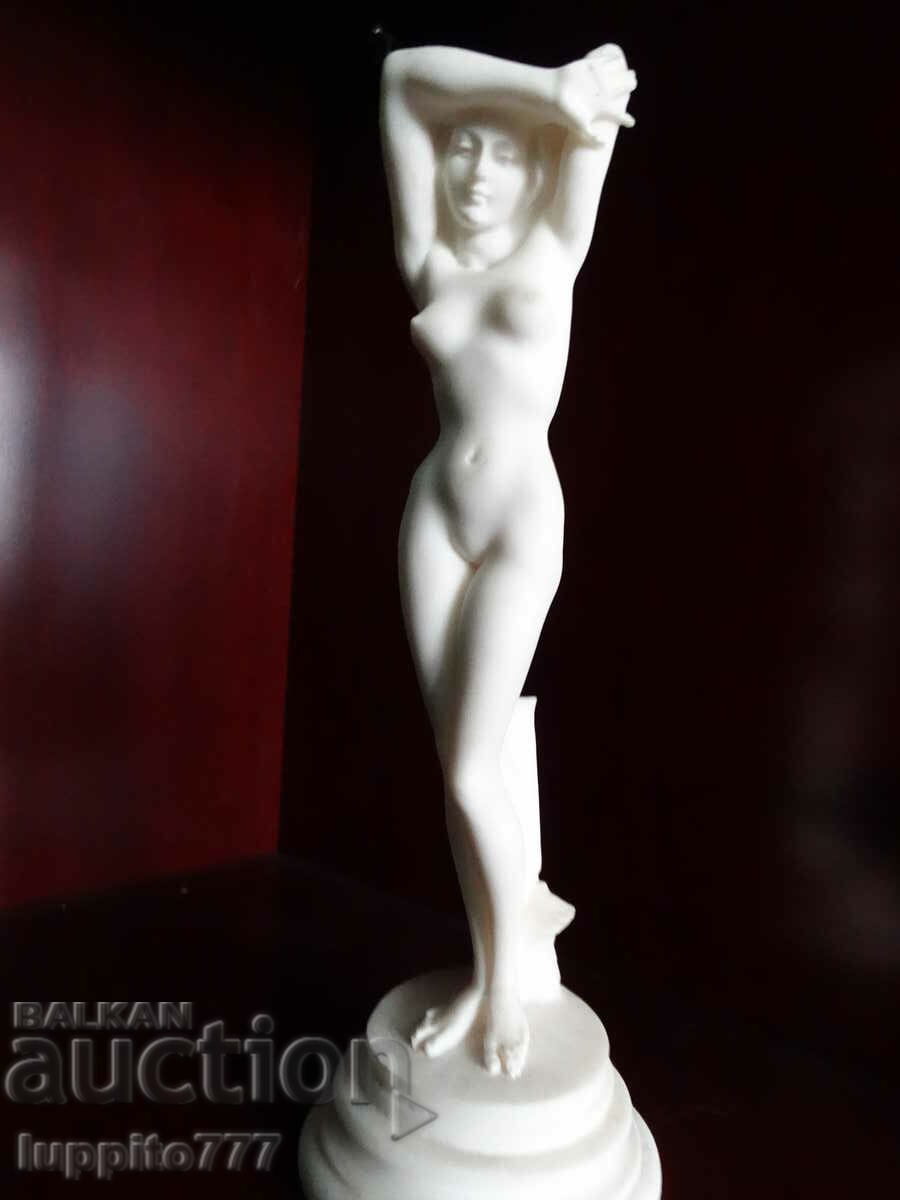 Sculpture statuette antique stylized figure of a woman with price 170.00 BGN | € 86.92 Sculpture statuette antique stylized figure of a woman with price 170.00 BGN | € 86.92