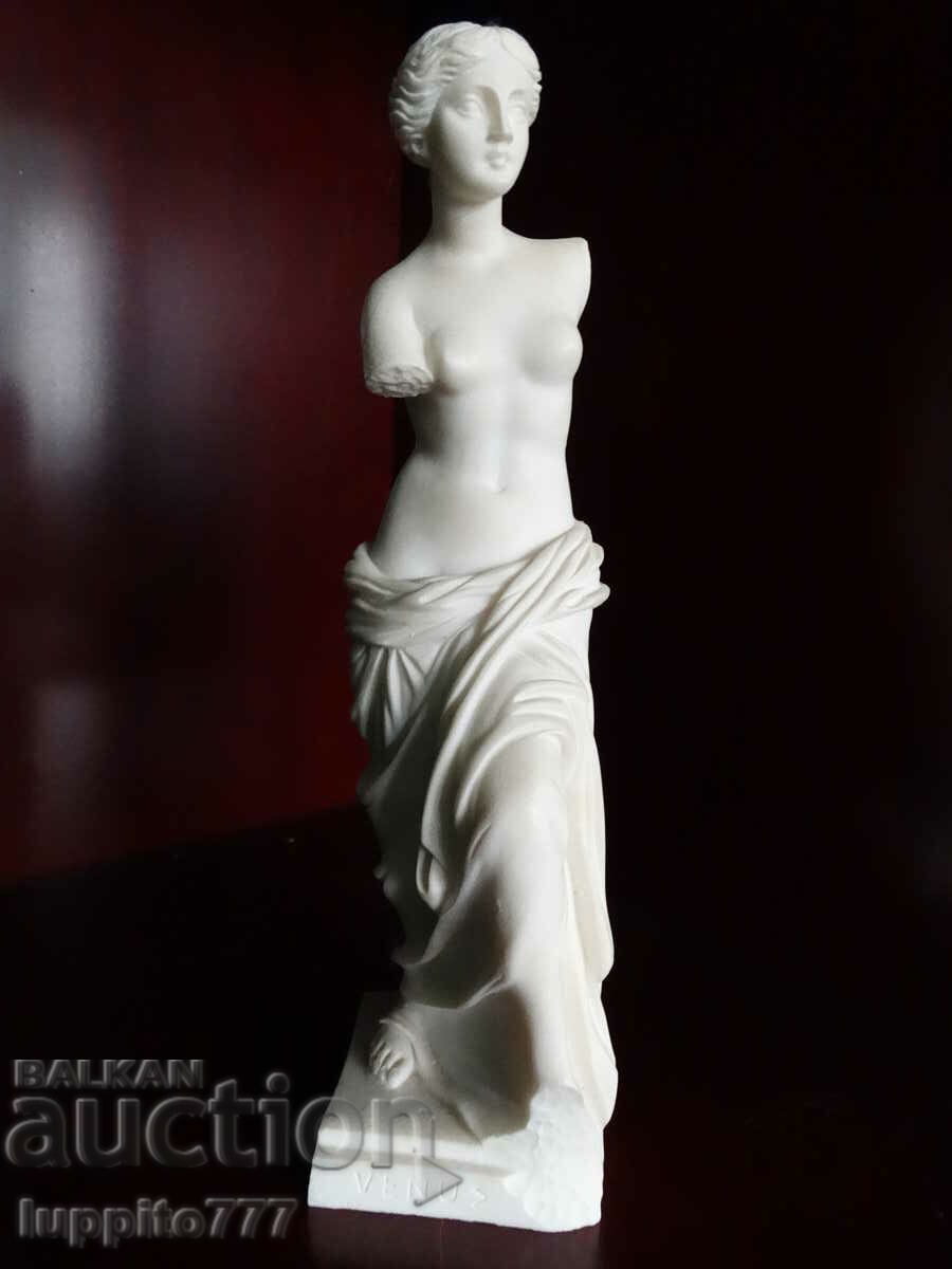 Sculpture statuette antique VENUS with price 150.00 BGN | € 76.69 Sculpture statuette antique VENUS with price 150.00 BGN | € 76.69