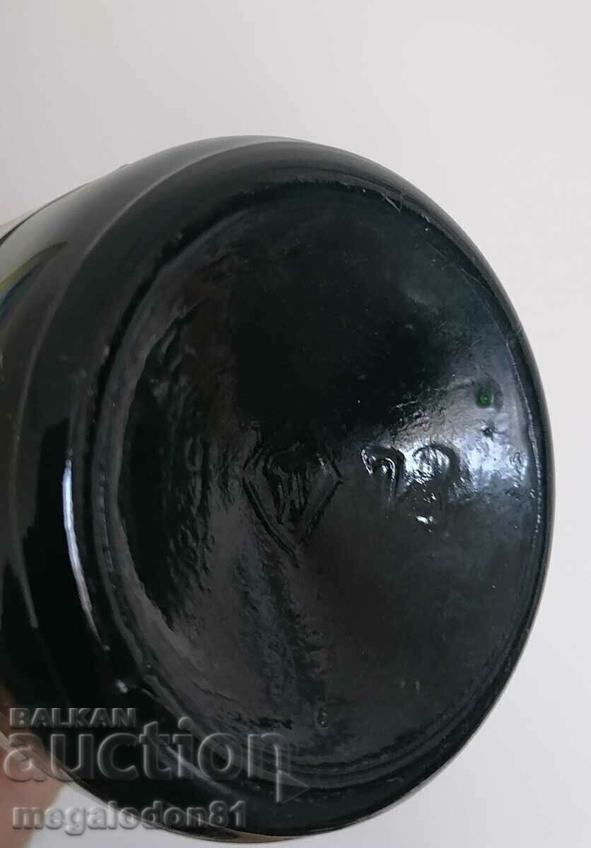 Auction Old bottle of Iskra champagne Auction Old bottle of Iskra champagne