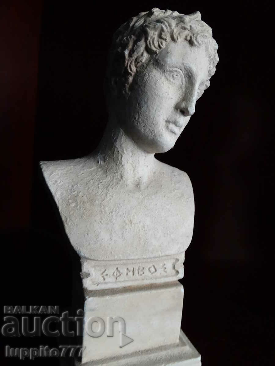 Delivery of Sculpture statuette antique Delivery of Sculpture statuette antique