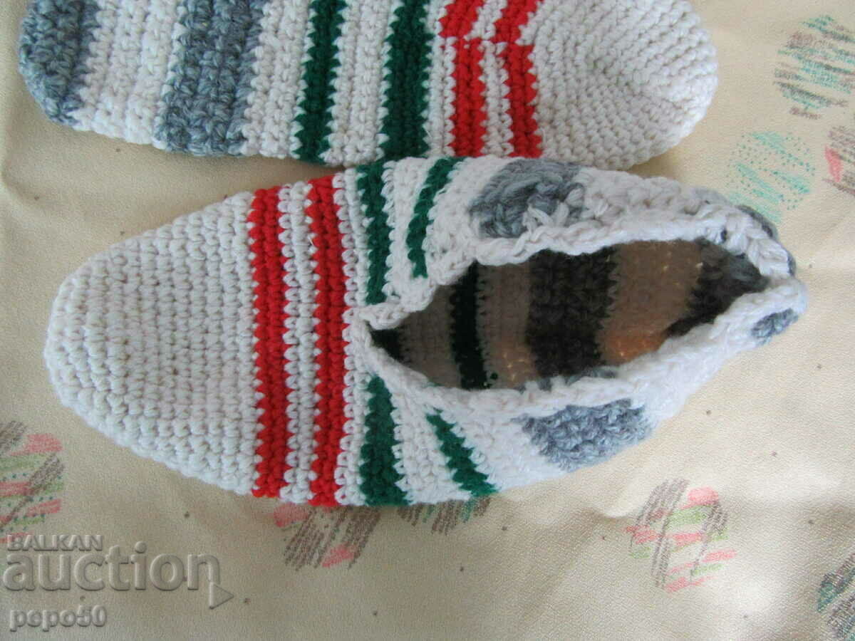 ΝΕΑ ΟΜΟΡΦΑ ΧΕΙΡΟΠΛΕΚΤΑ ΣΚΥΛΙΑ /1/ με τιμή € 3.00 | 5.87 BGN