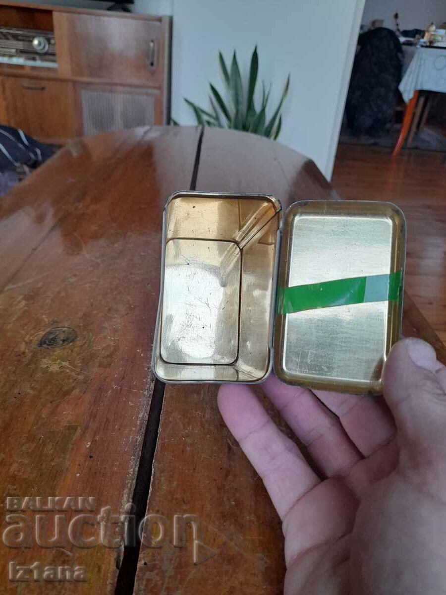 An old Portkolt Kave coffee can - 7