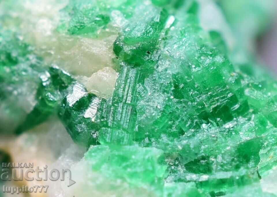 138 carat emerald emerald beryl on matrix unique with price 255.00 BGN | € 130.38 138 carat emerald emerald beryl on matrix unique with price 255.00 BGN | € 130.38