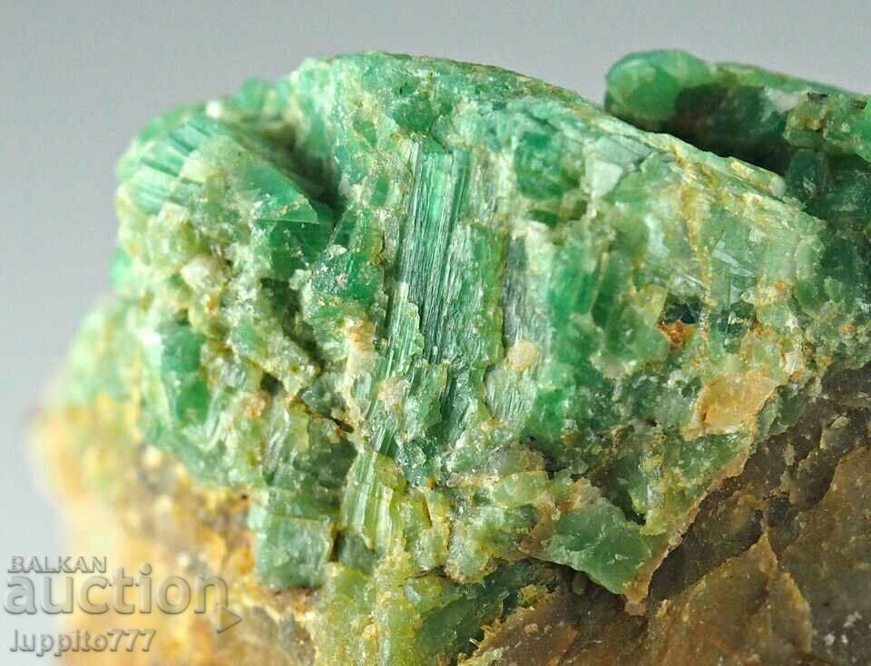 60 grams of emerald emerald beryl on a unique matrix - 5 60 grams of emerald emerald beryl on a unique matrix - 5