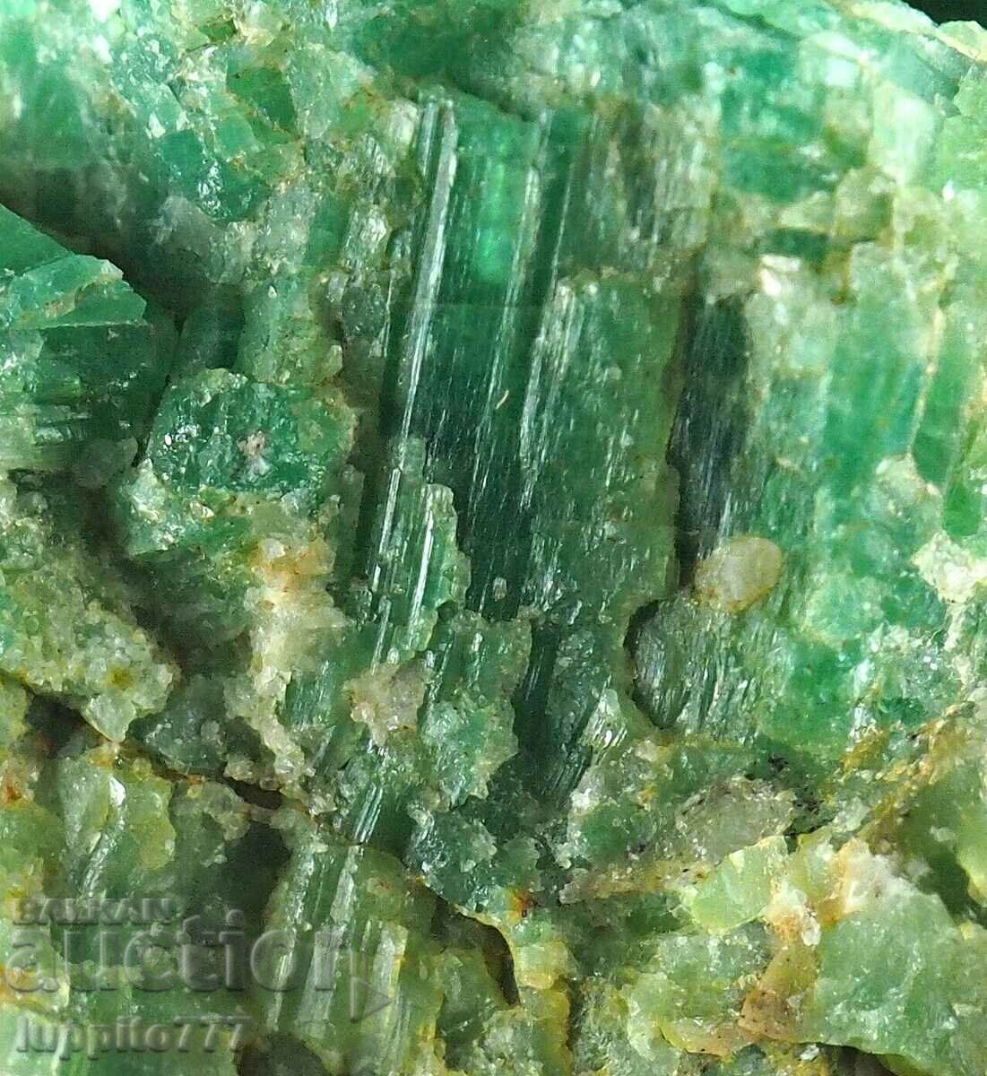60 de grame de beril smarald smarald pe o matrice unică