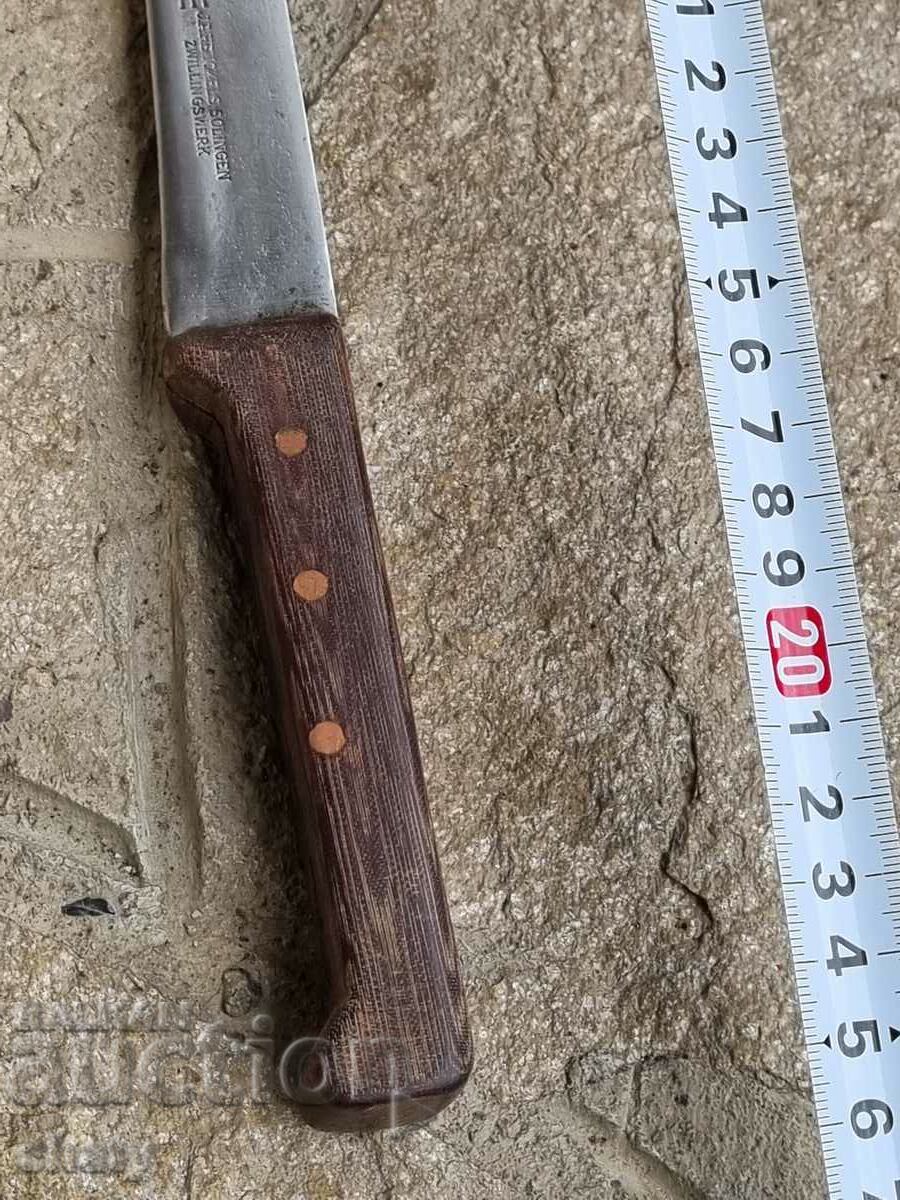 Delivery of An old knife Delivery of An old knife