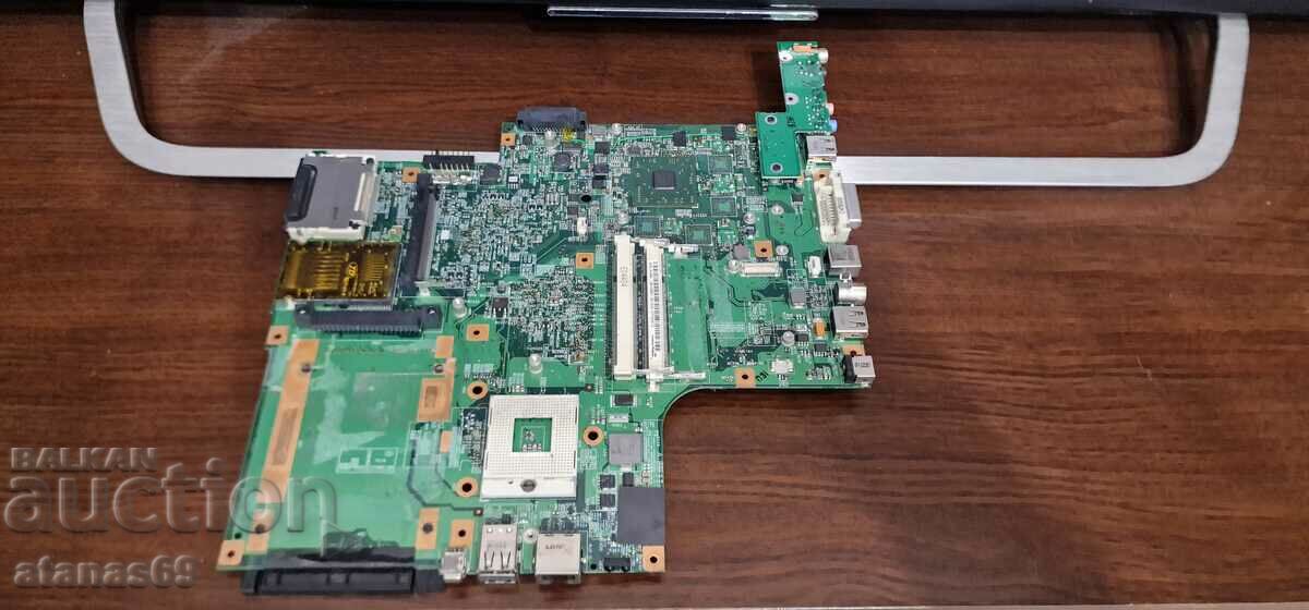 Laptop motherboard - electronic scrap #19