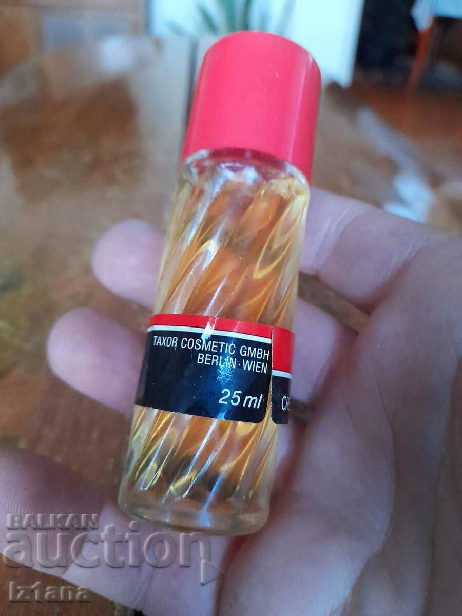 Delivery of Old Vogue perfume Delivery of Old Vogue perfume