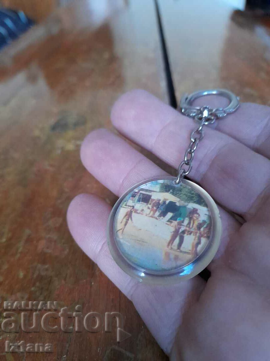 An old key ring with price 15.00 BGN | € 7.67 An old key ring with price 15.00 BGN | € 7.67