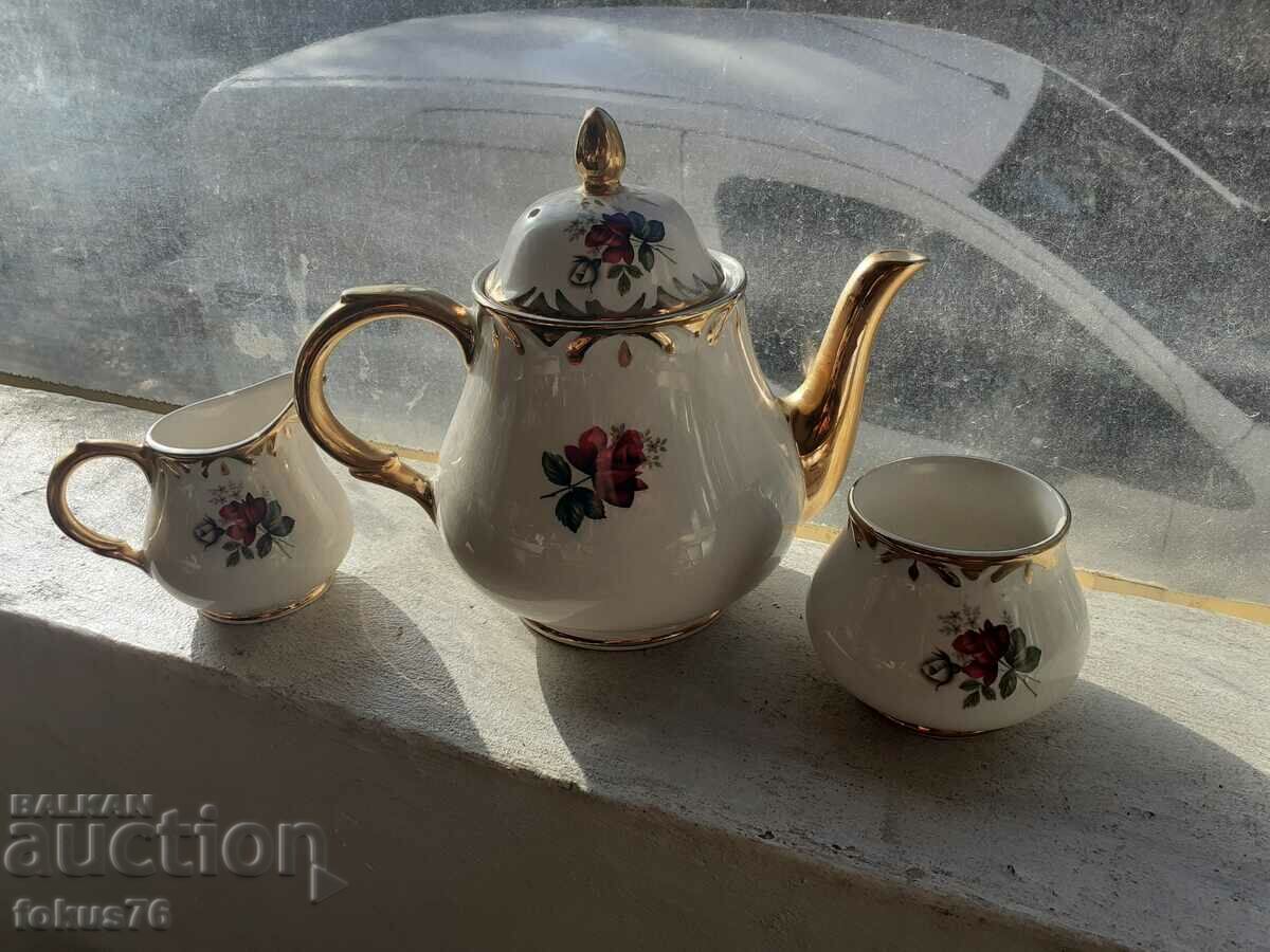 English porcelain tea set with thick gilt with price 190.00 BGN | € 97.15