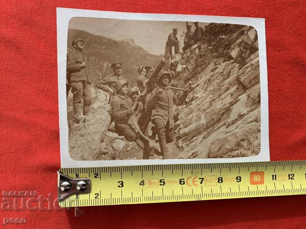 Delivery of Anti-aircraft fire Southern Front 1917 Delivery of Anti-aircraft fire Southern Front 1917