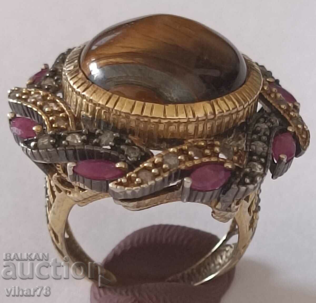 Ring with tiger's eye, diamond - made of 9 carat gold and with