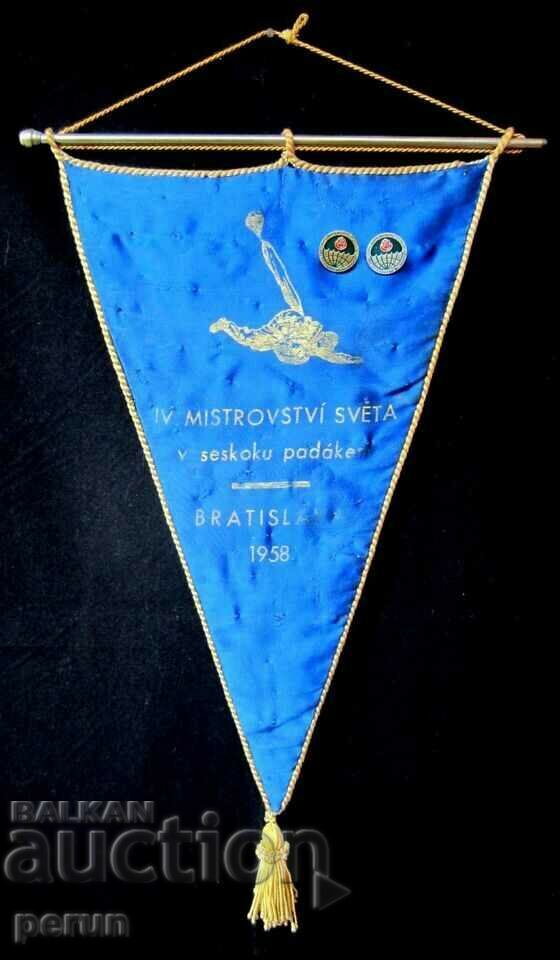WORLD PARACHUTE CHAMPIONSHIP-1958-PENNA-FLAG with price 19.99 BGN | € 10.22 WORLD PARACHUTE CHAMPIONSHIP-1958-PENNA-FLAG with price 19.99 BGN | € 10.22
