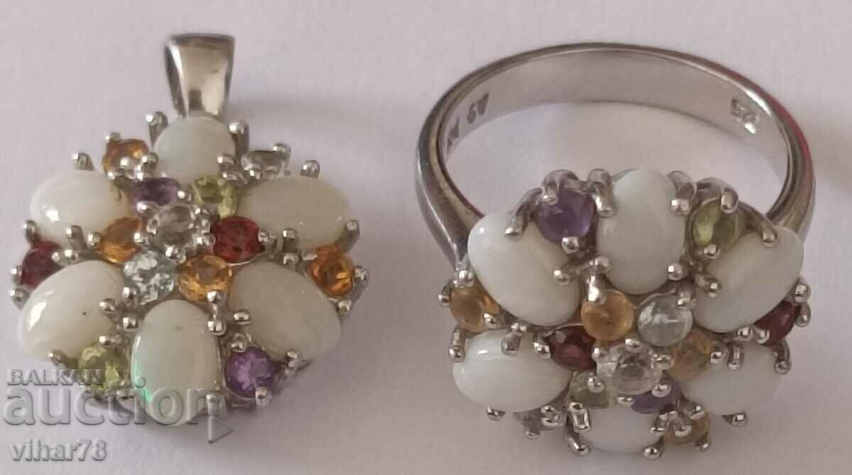 Frumos set de inel și pandantiv din opal argint