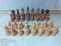 Rusă veche - piese de șah sovietice sculptate în lemn cu cutie