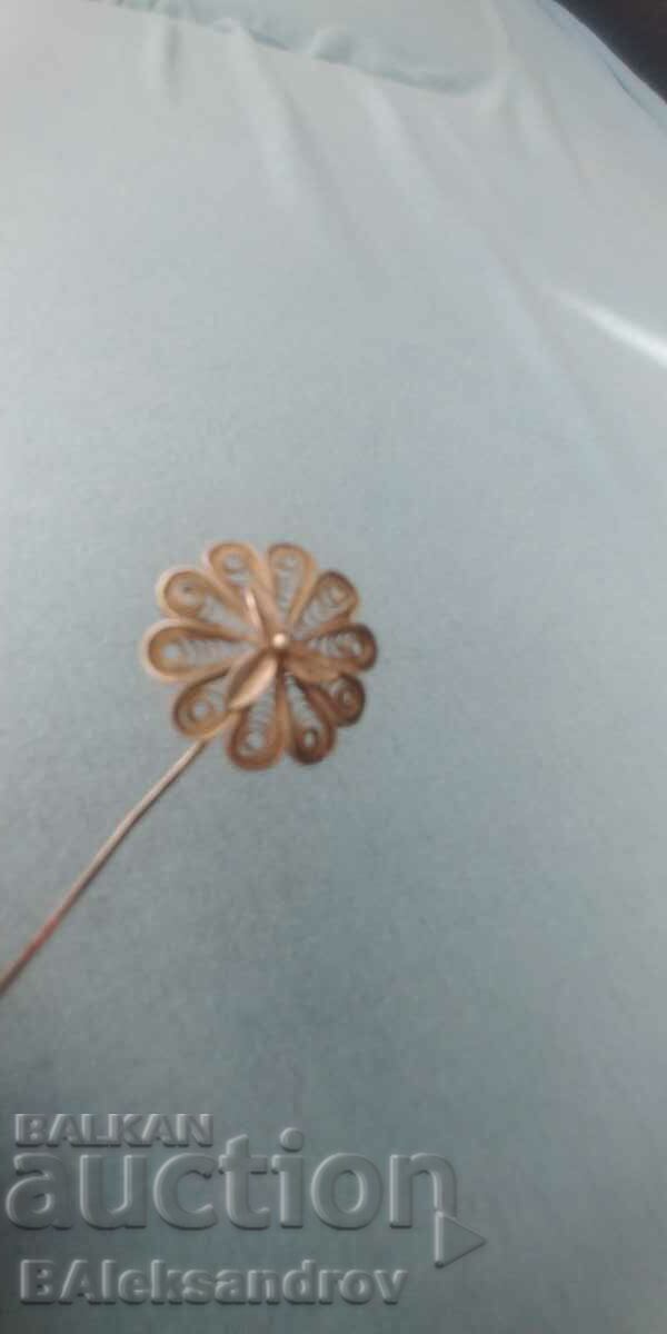 Ασημένια καρφίτσα φιλιγκράν με τιμή 53.00 BGN | € 27.10 Ασημένια καρφίτσα φιλιγκράν με τιμή 53.00 BGN | € 27.10