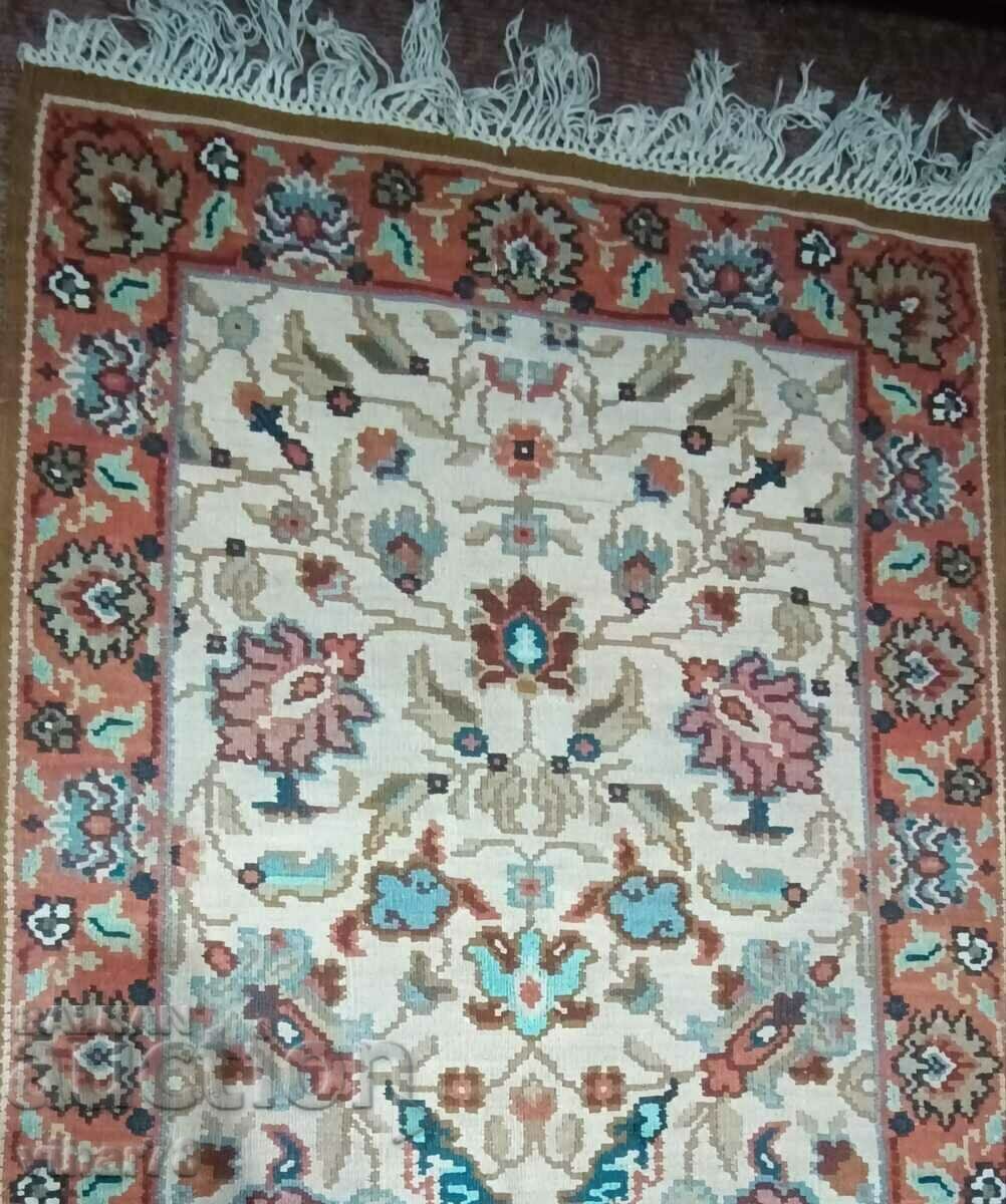 Licitație Covor vechi Licitație Covor vechi