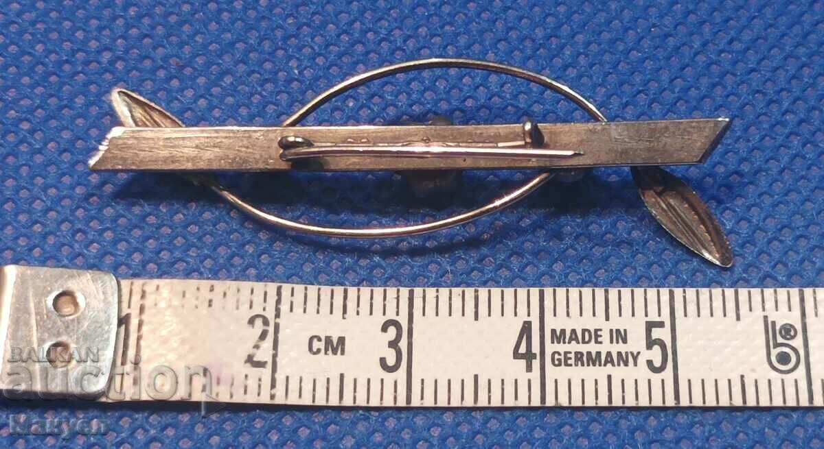 Auction Silver brooch. Auction Silver brooch.