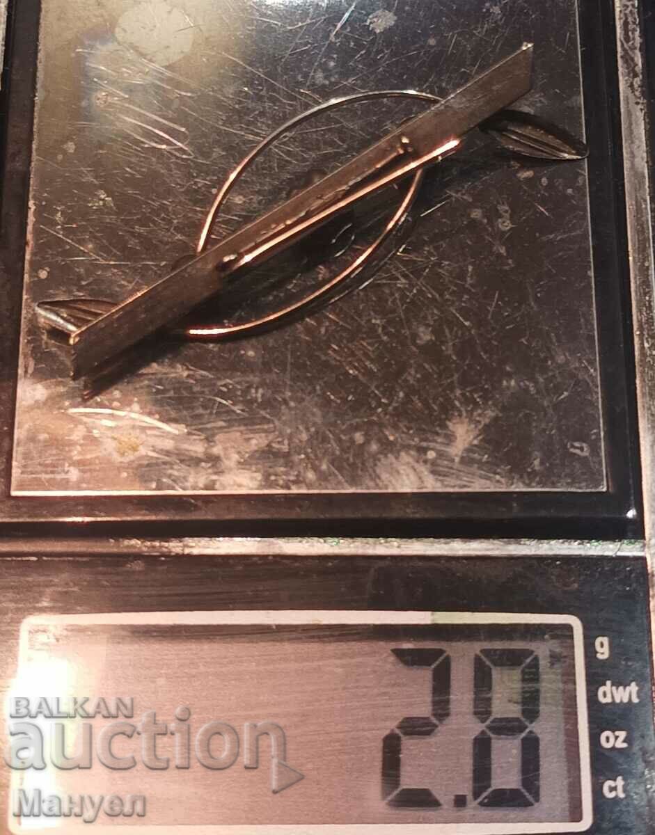 Delivery of Silver brooch. Delivery of Silver brooch.