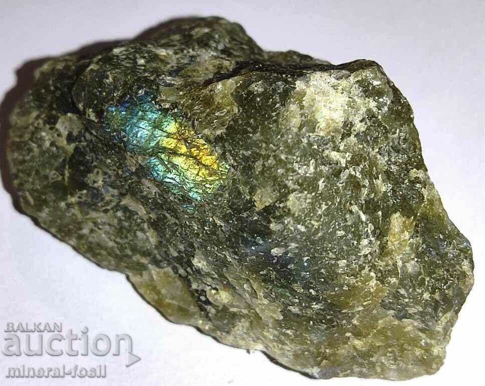 Лабрадорит  No.3 - необработен минерал