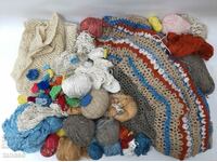 Lot Threads, yarns and unfinished crochets (16.5)