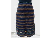 Стара тъкана, бродирана вълнена престилка(16.3)