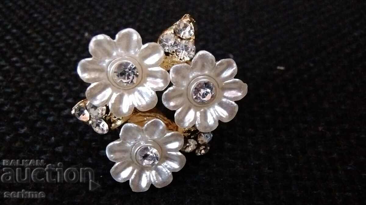 Earrings with price 8.00 BGN | € 4.09