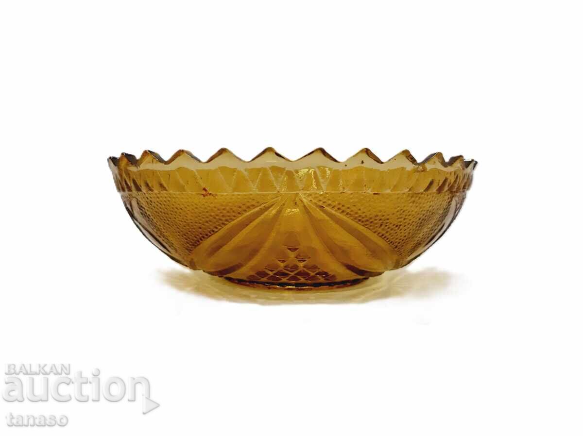 Delivery of Vintage amber glass bowl Fairfield motif