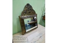 Frumoasă oglindă franceză antică cu accesorii din alamă