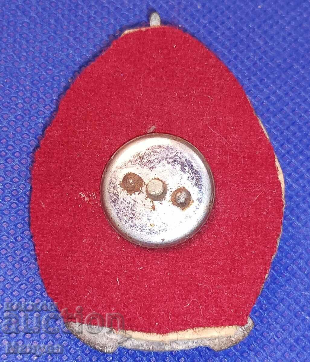 Παράδοση Σημάδι «Πρώτος τραυματισμός», η σπάνια εκπομπή ψευδαργύρου. Παράδοση Σημάδι «Πρώτος τραυματισμός», η σπάνια εκπομπή ψευδαργύρου.