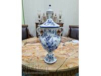 A great antique Italian porcelain amphora