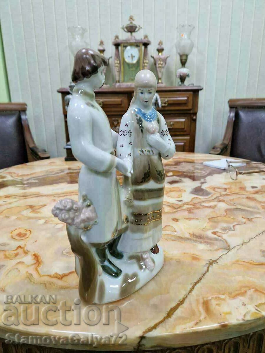 Δημοπρασία Ένα υπέροχο ουκρανικό ειδώλιο αντίκα από πορσελάνη Δημοπρασία Ένα υπέροχο ουκρανικό ειδώλιο αντίκα από πορσελάνη