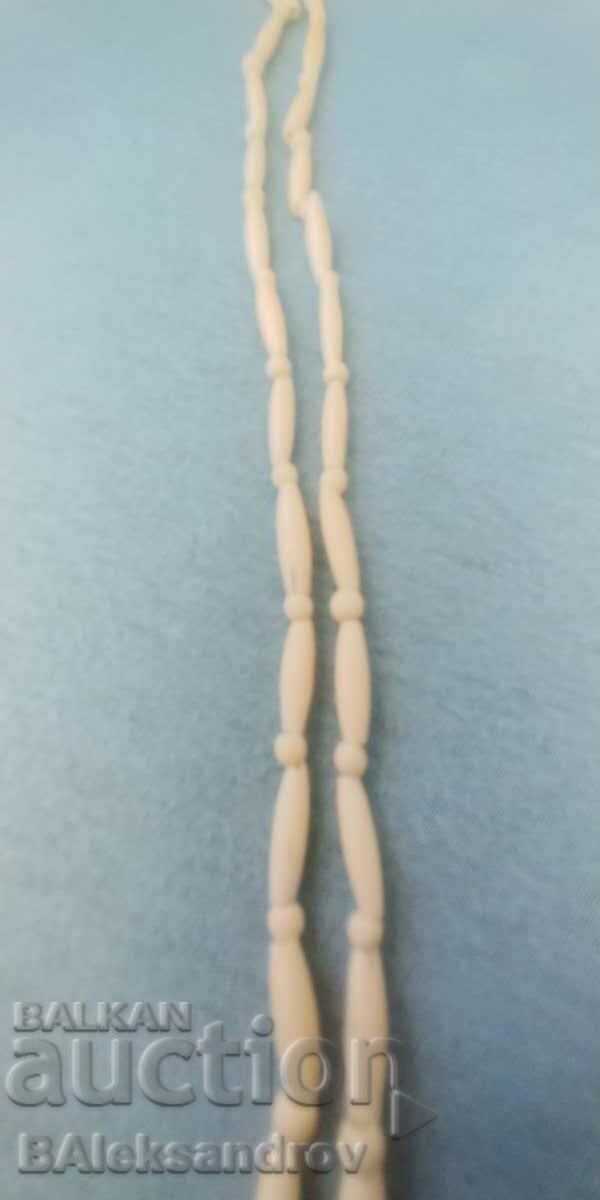 Auction Bone necklace or imitation Auction Bone necklace or imitation
