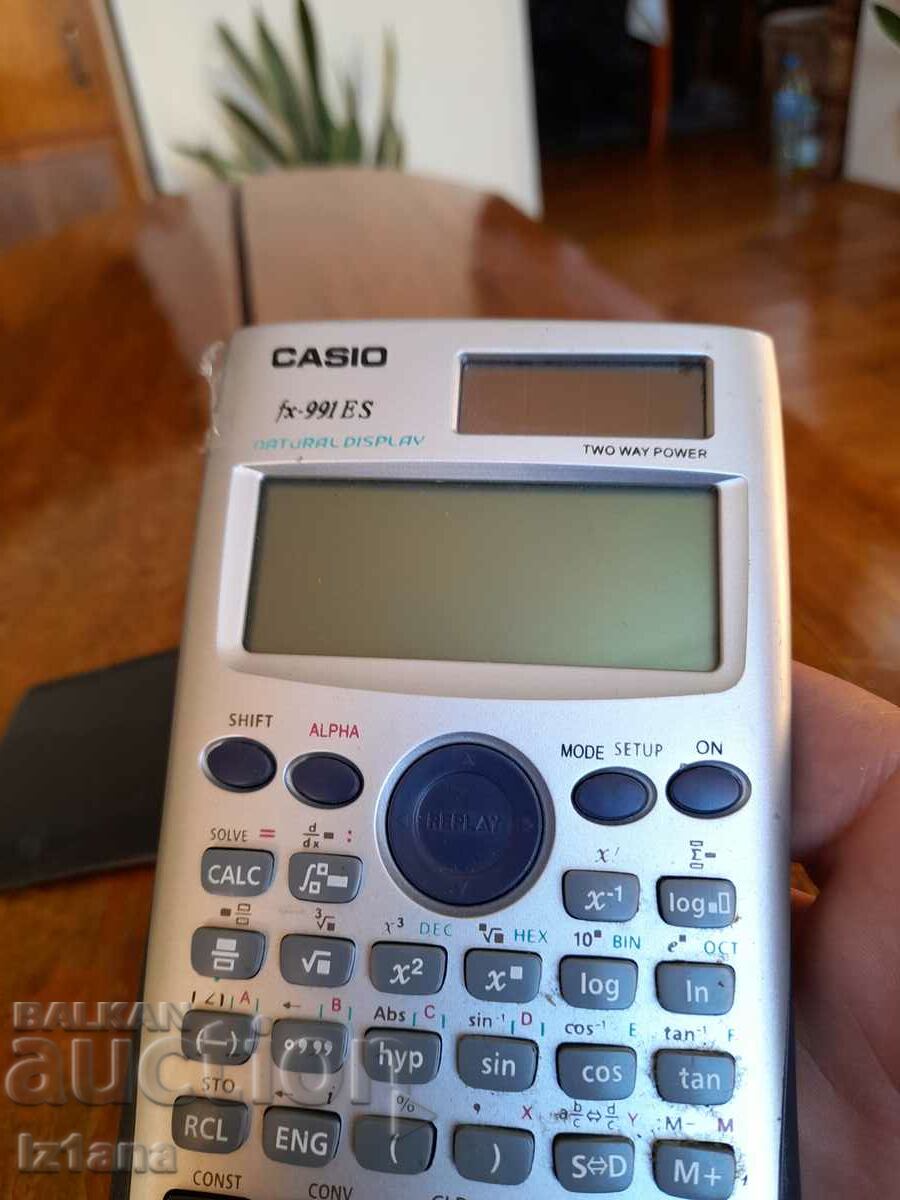 Livrarea Vechiul calculator Casio FX991ES Livrarea Vechiul calculator Casio FX991ES
