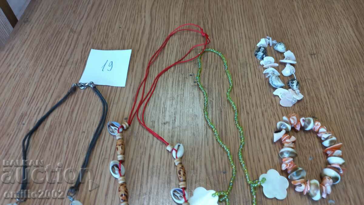 Auction Jewelery and ornaments lot 19 Auction Jewelery and ornaments lot 19