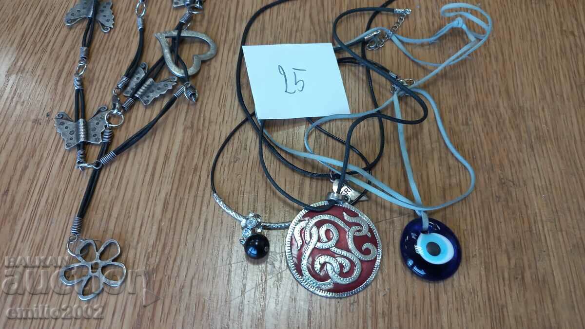 Jewelery and ornaments lot 25 with price 9.00 BGN | € 4.60 Jewelery and ornaments lot 25 with price 9.00 BGN | € 4.60