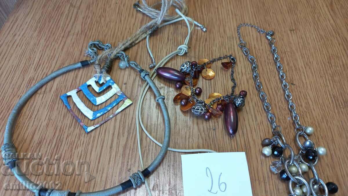 Auction Jewelery and ornaments lot 26 Auction Jewelery and ornaments lot 26