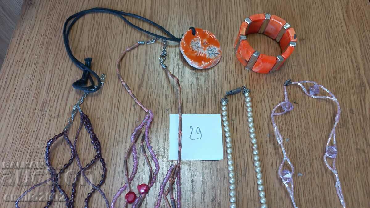 Auction Jewelery and ornaments lot 29 Auction Jewelery and ornaments lot 29