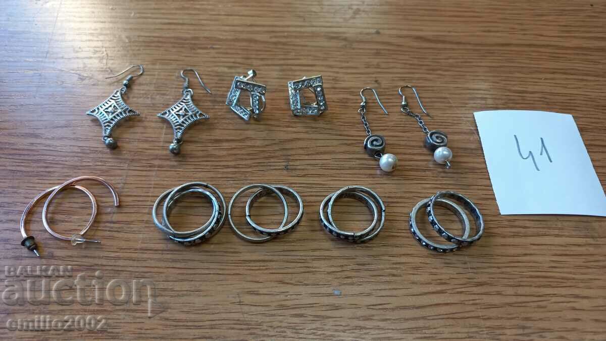 Jewelery and ornaments lot 41