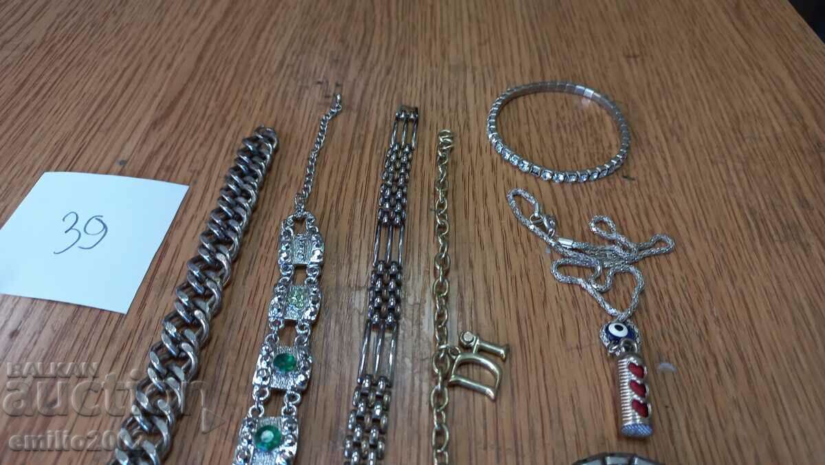 Auction Jewelery and ornaments lot 39 Auction Jewelery and ornaments lot 39