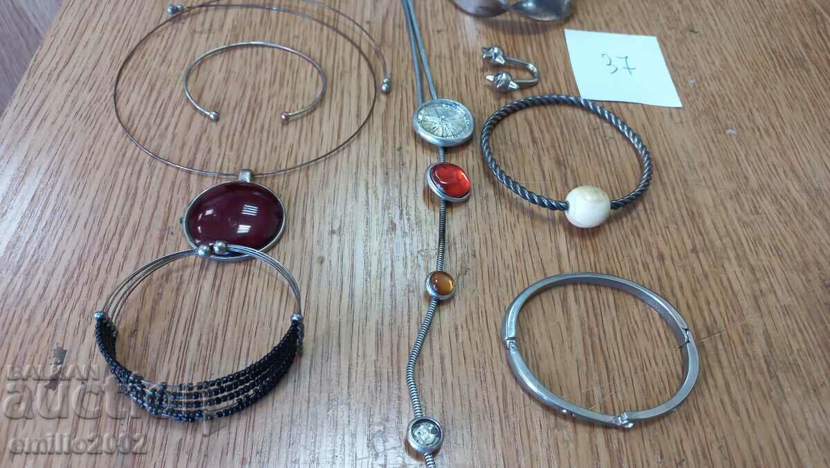 Jewelery and ornaments lot 37 with price 9.00 BGN | € 4.60 Jewelery and ornaments lot 37 with price 9.00 BGN | € 4.60