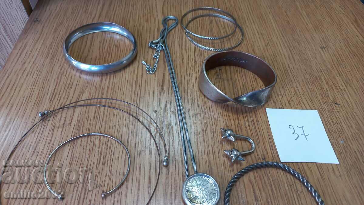 Auction Jewelery and ornaments lot 37 Auction Jewelery and ornaments lot 37