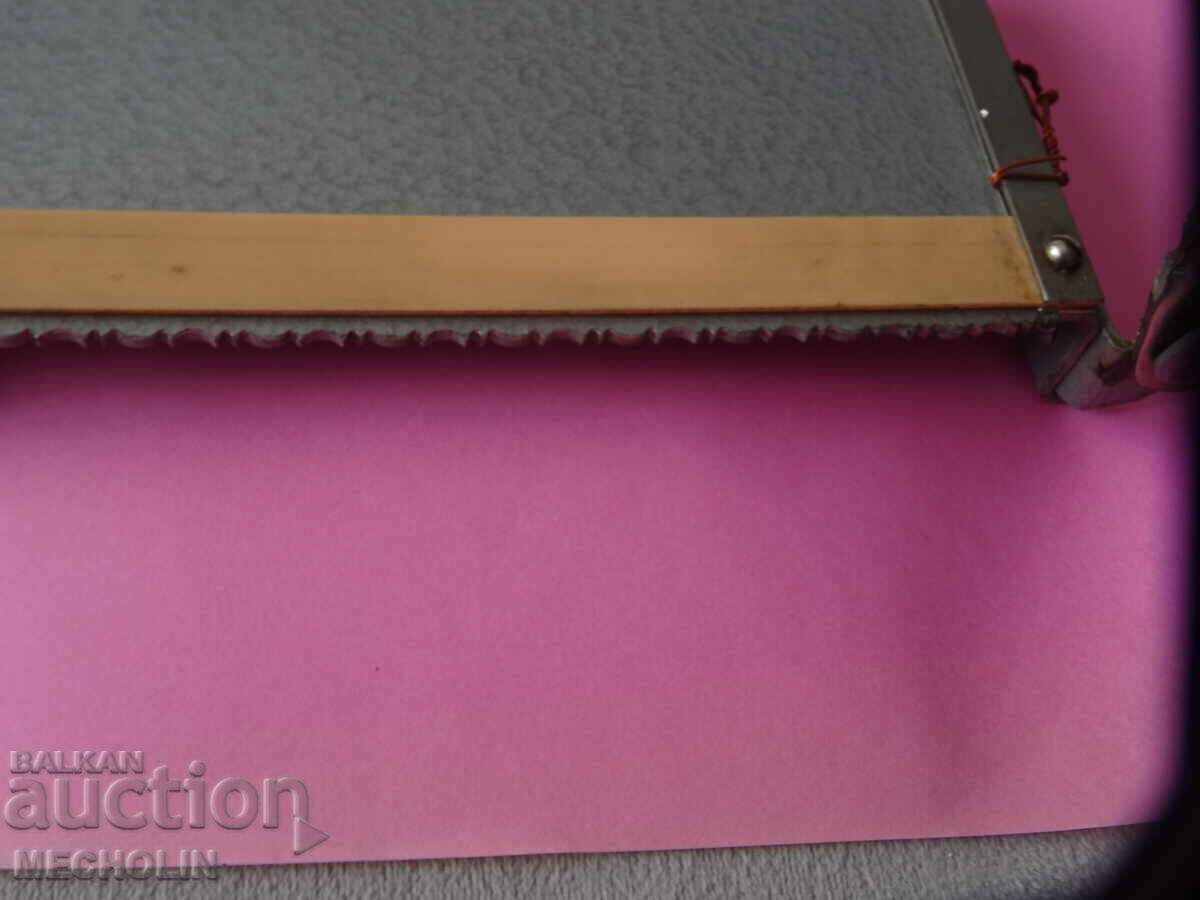 Licitație GUILOTINA RETRO / FOTO CUTTER Licitație GUILOTINA RETRO / FOTO CUTTER