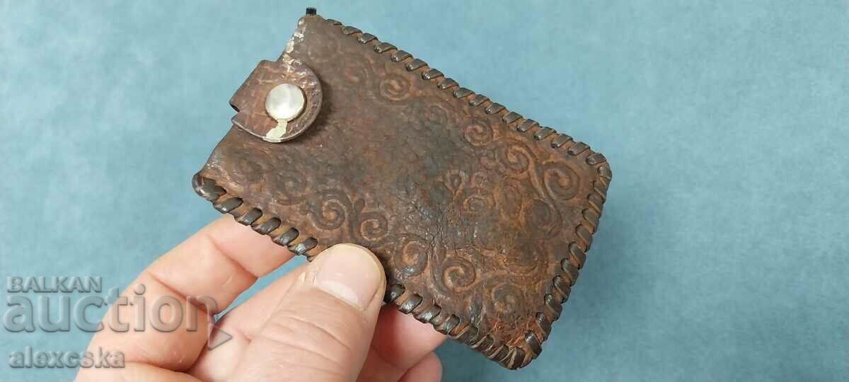 Стар кожен ключодържател - "СБХ" с цена 13.00 лв. | € 6.65 Стар кожен ключодържател - "СБХ" с цена 13.00 лв. | € 6.65