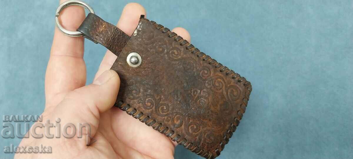 Доставка на Стар кожен ключодържател - "СБХ" Доставка на Стар кожен ключодържател - "СБХ"